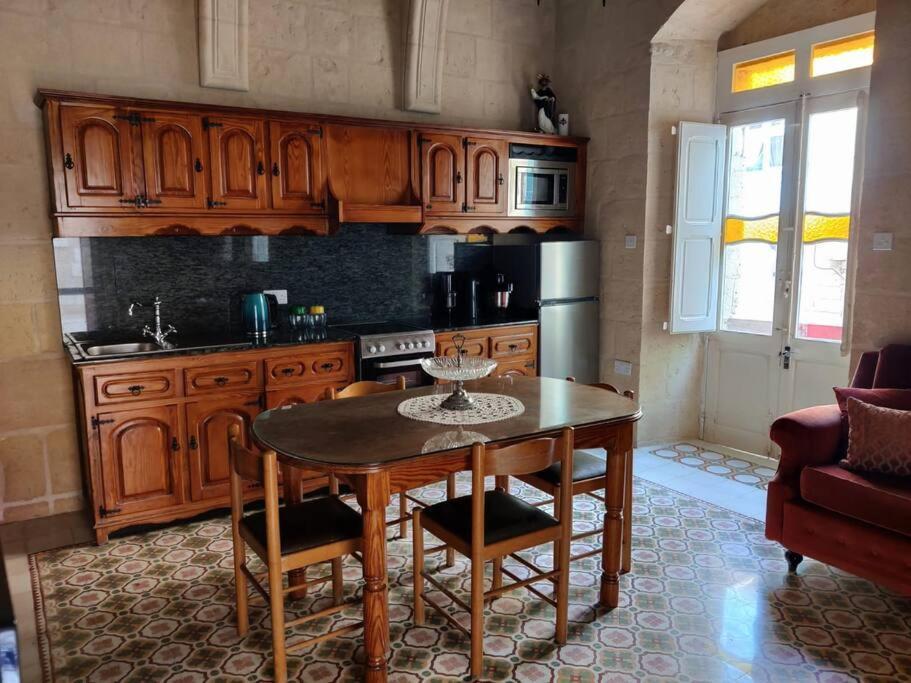 Cozy Corner House In Valletta - Authentic! Εξωτερικό φωτογραφία