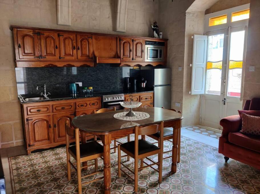 Cozy Corner House In Valletta - Authentic! Βίλα Εξωτερικό φωτογραφία