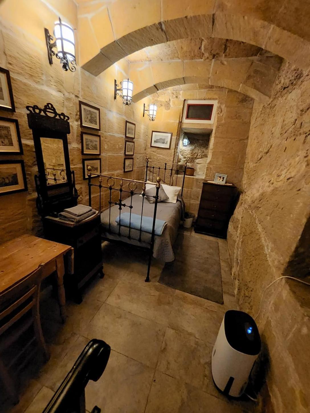 Cozy Corner House In Valletta - Authentic! Βίλα Εξωτερικό φωτογραφία